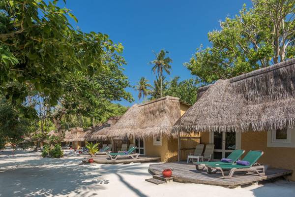 Kuredu Island Resort, Malediven, Garden Bungalow, Außenansicht