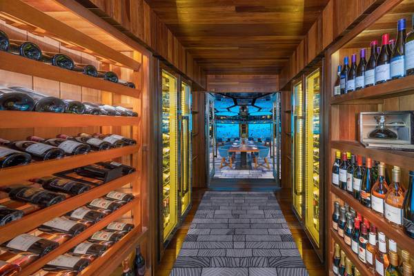 Anantara Kihavah - SEA wine cellar