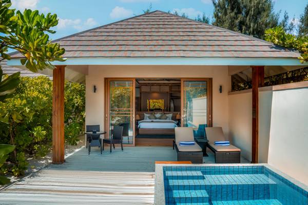 Brennia_Kottefaru_Beach_Pool_Villa_Außenansicht