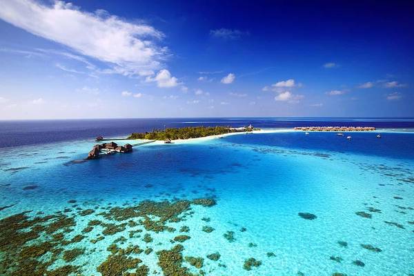 Vogelperspektive, Insel, Atoll, Nord Male, türkisblaues Wasser, Huvafen Fushi Maldives