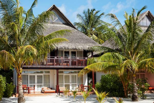 Sun_Siyam_Olhuveli_Malediven_Main_Island_Beach_Pavillon_Außenansicht