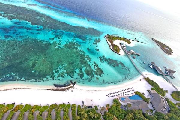Le Meridien Maldives Drohnenaufnahme Hauptstrand von Steffen Abel