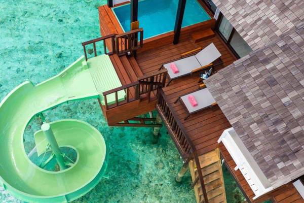 Wind Villa with Jacuzzi & Slide
