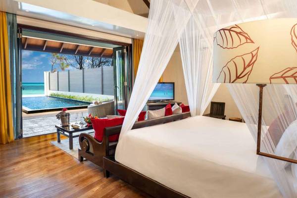 Kanifushi Beach Villa with Pool