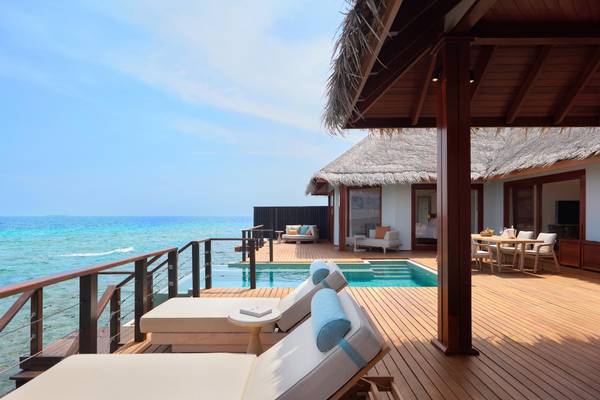 Dusit_Thani_Veranda_Wasservilla
