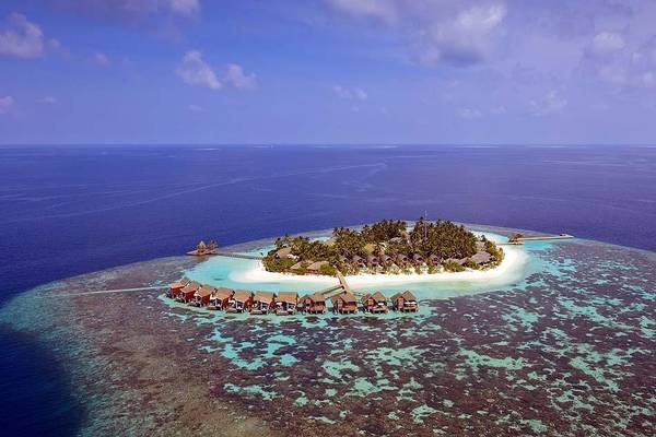 Drohnenaufnahme auf die Wasserbungalows | Kandolhu Maldives