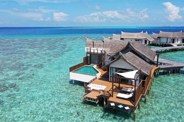 Ozen_Reserve_Bolifushi_Ocean-Pool-Suite-Aerial