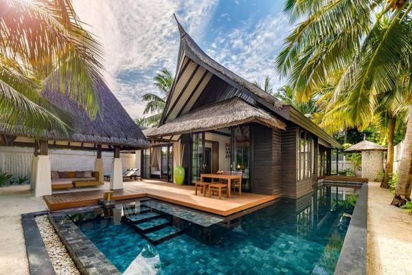 OZEN-Reserve-Bolifushi-Earth-Pool-Pavilion-2BR-Außenansicht