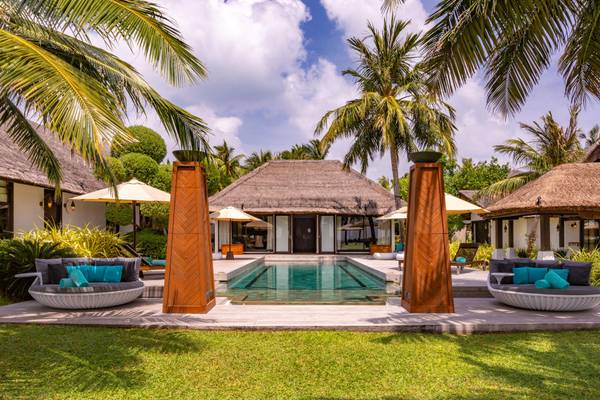 OZEN-Reserve-Bolifushi-Royal-Reserve-Außenansicht