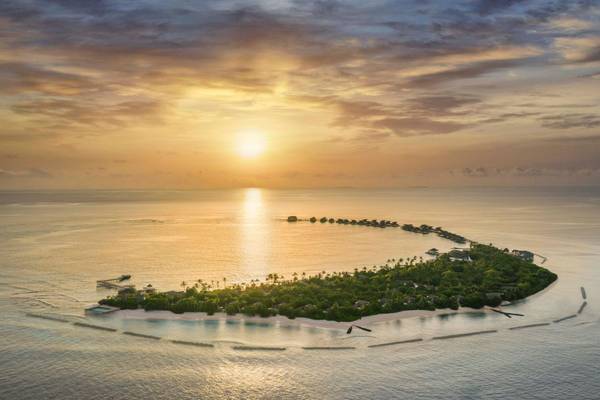 JW-Marriott_Maldives_Winter-Escape-Sunset-Aerial