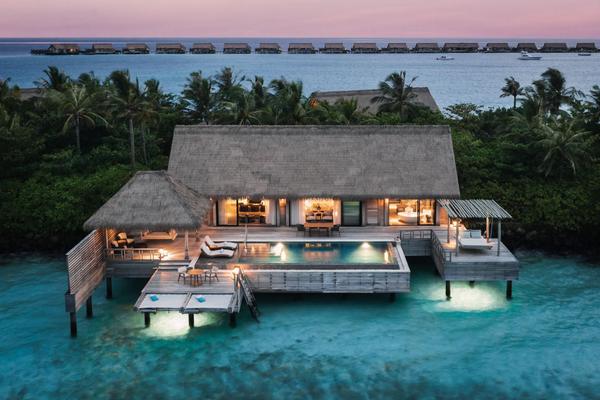 Waldorf-Astoria_Maldives-King-Grand-Reef-Villa-with-Pool-Außenansicht