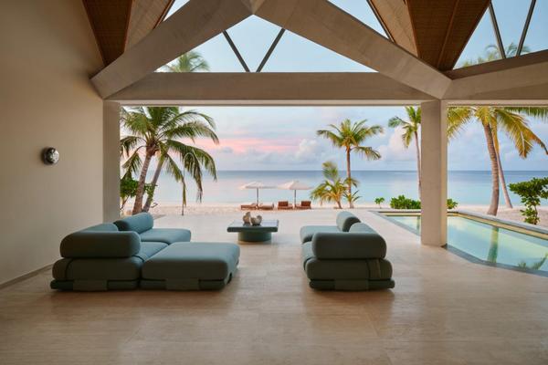 Nilaa_Coral_Island_Pool_Deck