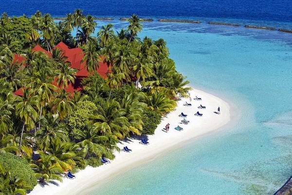 Sandstrand mit Palmen, Kurumba, Malediven
