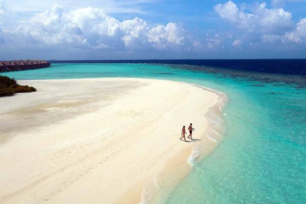 Strandspaziergang zum Schnorcheln, Anantara Kihavah Villas, Maldives