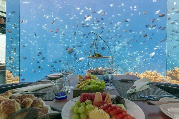 SEA Restaurant, Frühstück mit Blick auf die Unterwasserwelt, Anantara Kihavah Villas, Maldives