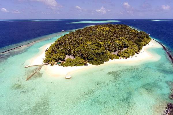 Royal Island Resort & Spa