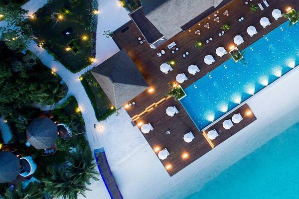 Hauptpool, Mercure Maldives Kooddoo Resort