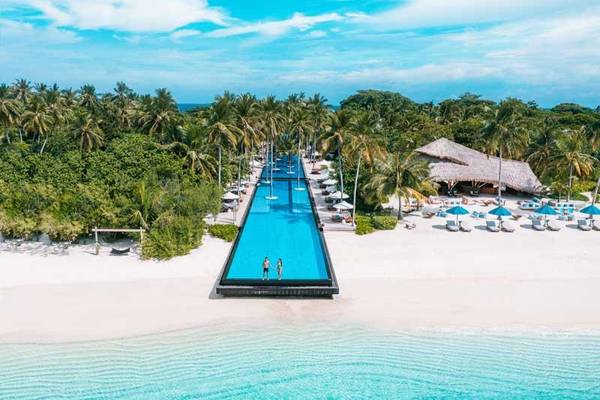 Aerial Pool, Fairmont Maldives Sirru Fen Fushi