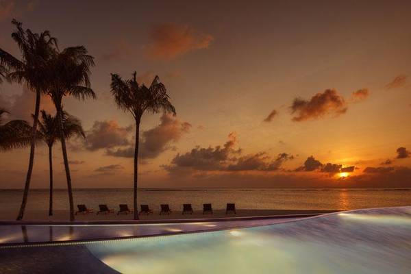 Sunset Pool, Radisson Blu Resort Maldives