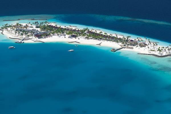 Aerial, OBLU SELECT Lobigili, Insel, Drohnenaufnahme