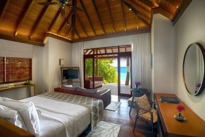 Baros Maldives, Deluxe Villa