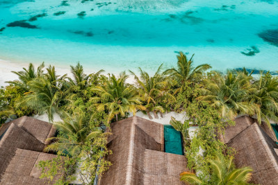 ozen-life-maadhoo-maldives-earth-pool-pavilion-aerial